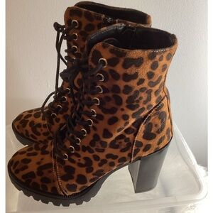 Hot topic Leopard heel Combat boots size 7